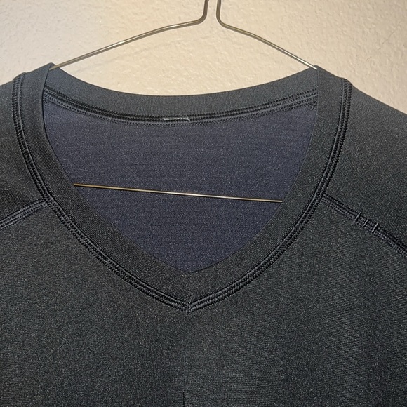 Lululemon V-Neck Performance Tee - Picture 3 of 5